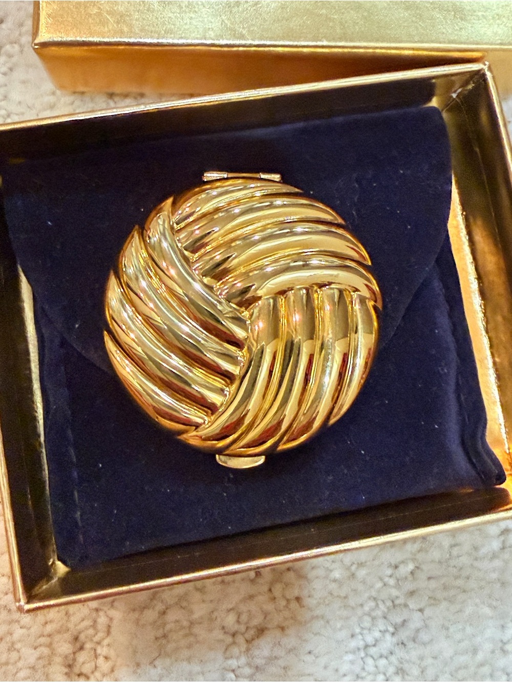 Estee Lauder Golden Alligator Lucidity powder compact